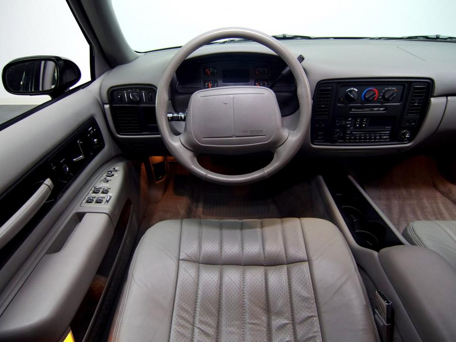  Chevrolet Impala SS 1994 года  (фото 13 из 20)